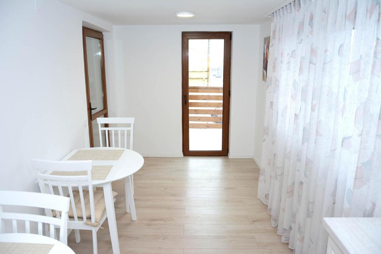 Vila Aras Simeria Dış mekan fotoğraf
